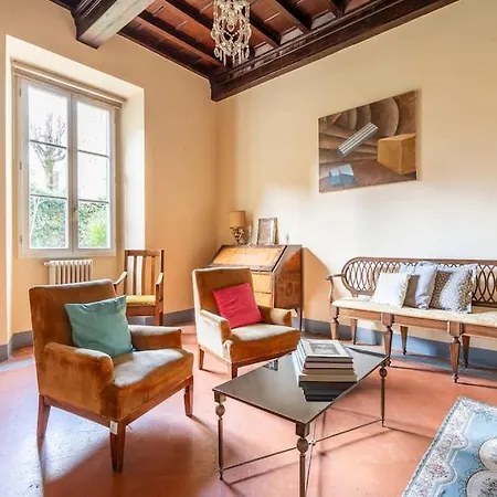 Ginny's House- Borgo La Croce Luxury Apartment Florence