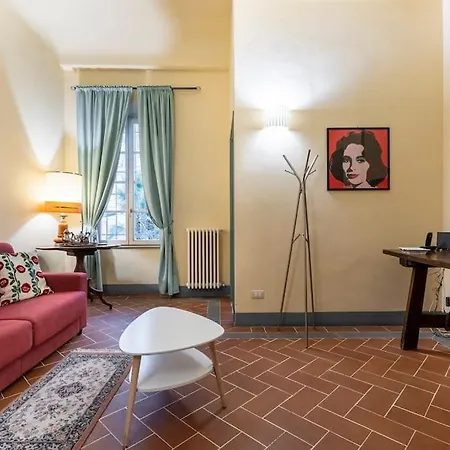 Ginny's House- Borgo La Croce Luxury Apartment *